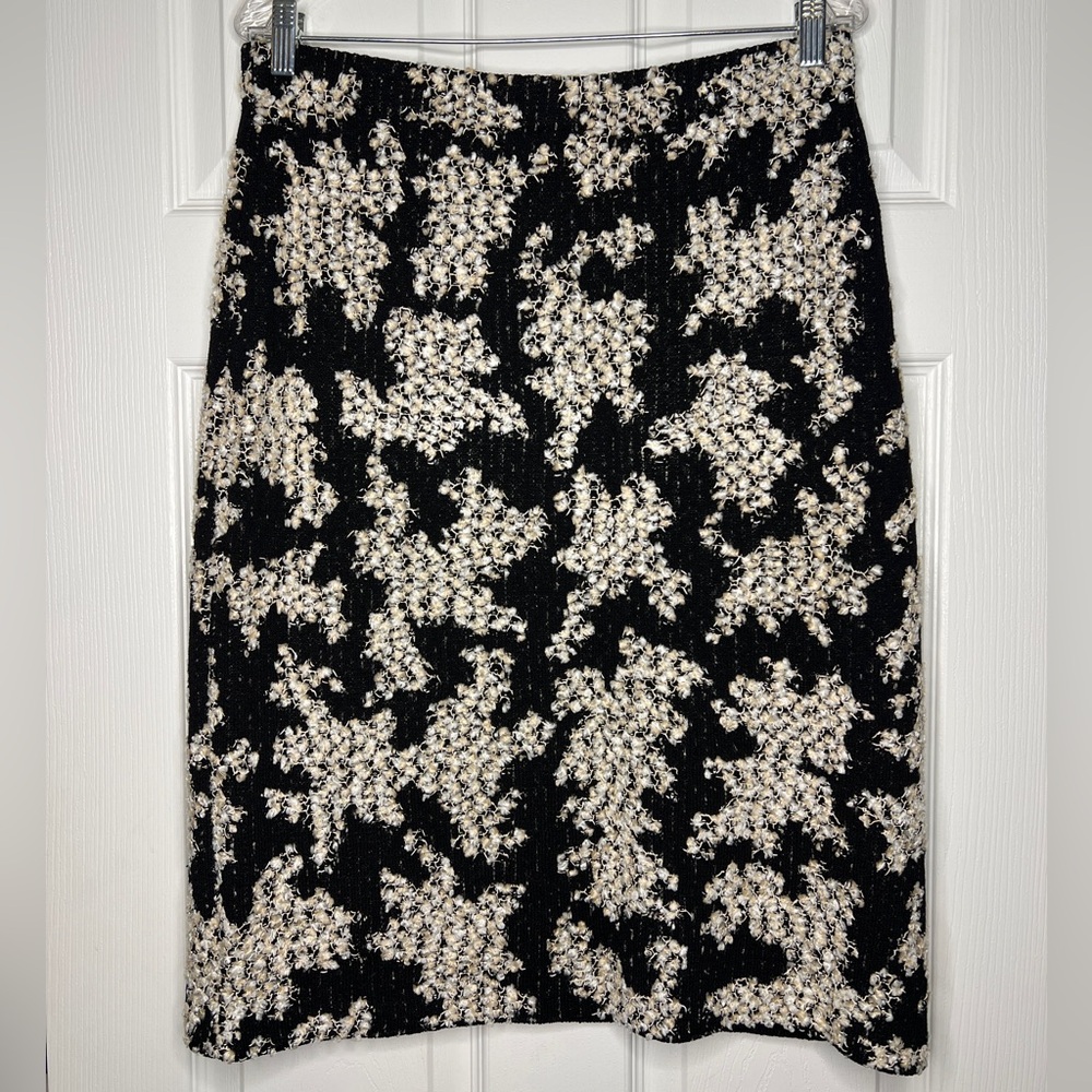 🤍 St. John Black and Cream Textured Knit Pencil Skirt - Size 12
